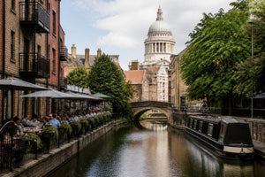 Best Food Places in Nottingham: A Curated Guide
